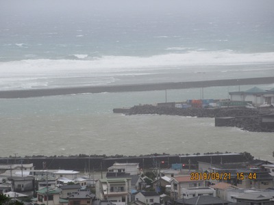 台風時の海